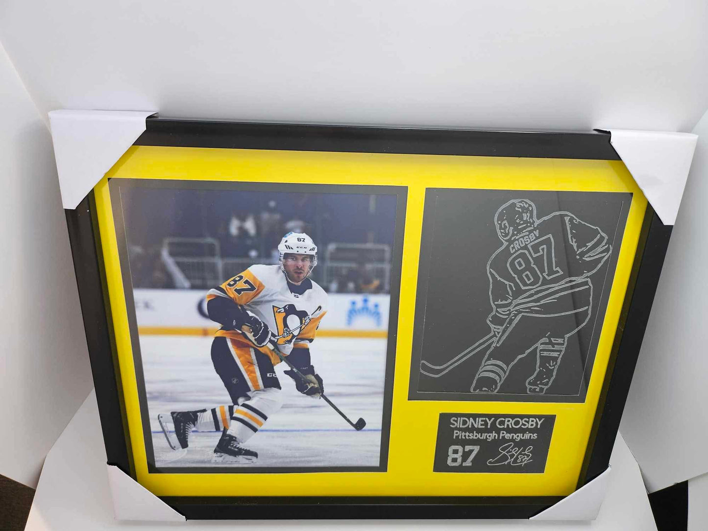 11x14 Framed NHL Player Sidney Crosby collectible With Custom Player Engraved Plaque