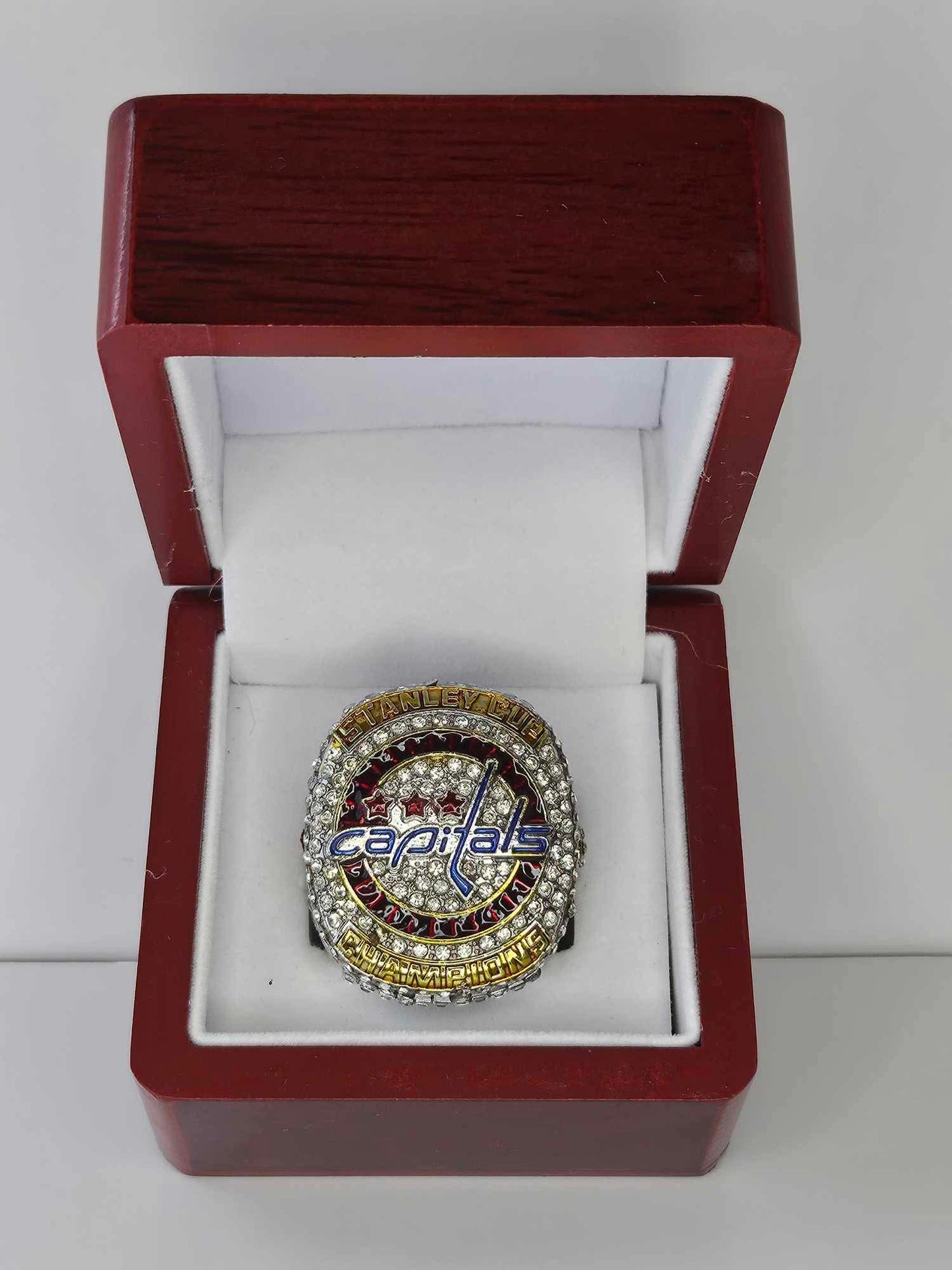 NHL Alexander Ovechkin - Washington Capitals Stanley Cup Championship Ring