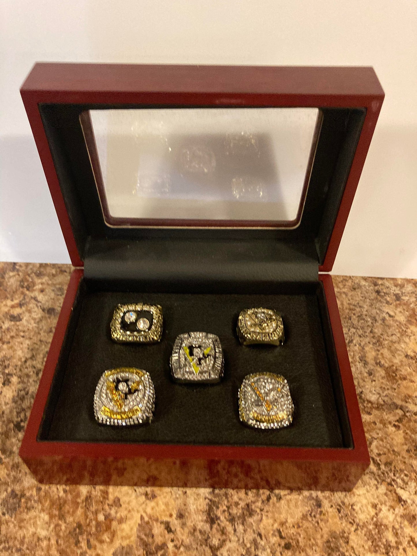 NHL Pittsburgh Penguins Stanley Cup Replica Champion Ship Rings